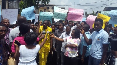 2018 UTME: Protesters Took To The Street To Demand Postponement of Exam Date