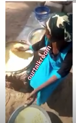 Senior UNIZIK lecturer resolves to frying garri for resale due to the prolonged ASUU strike (video)