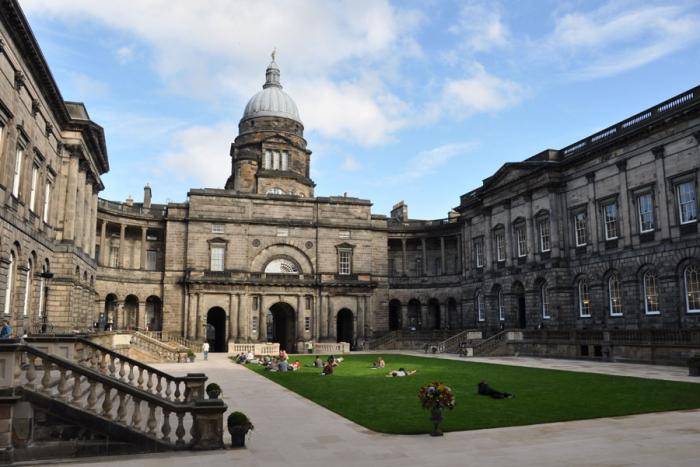 £21,200 Glenmore Medical Scholarships At University Of Edinburgh, UK 2018