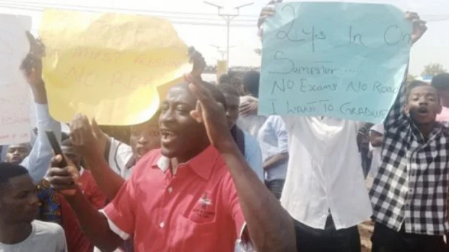 Plateau poly students protest against lecturers embarking on strike