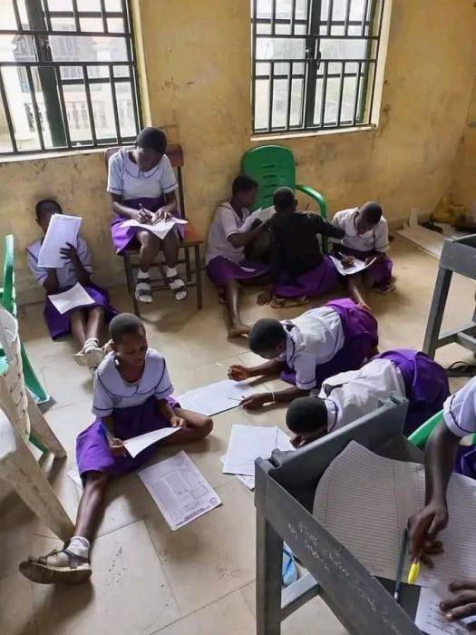Bayelsa govt reacts as pictures of students sitting on bare floor to learn hits the internet
