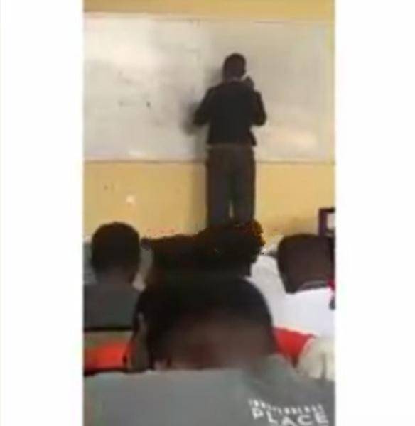 UNN students mock a lecturer as he gets stuck midway into solving a question