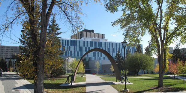 2020 International President’s Admission Scholarship At University of Calgary - Canada.
