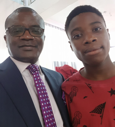 Secondary school student is rewarded with N340,000 cash gift for returning a missing phone