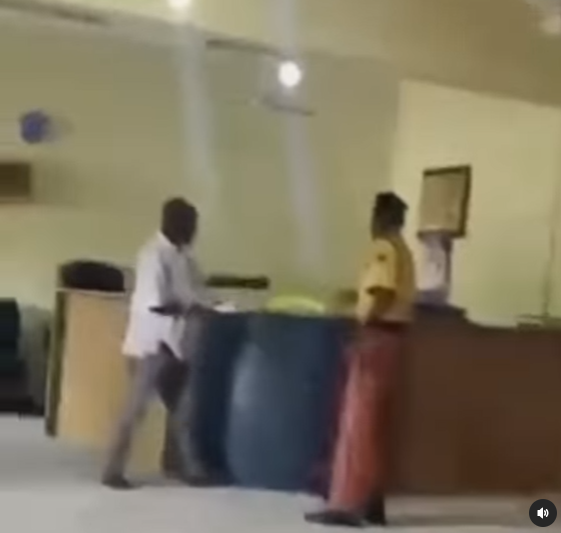 LAUTECH graduate storms school, request refund of school fees as he couldn't secure a job with certificate (video)