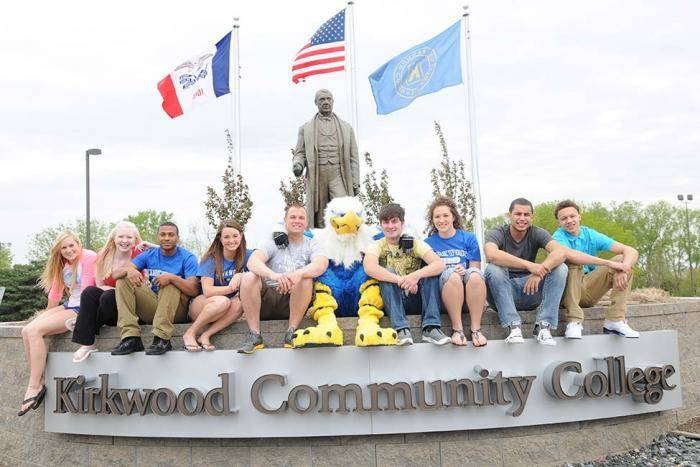 2022 Global Citizen Scholarships at Kirkwood Community College – USA
