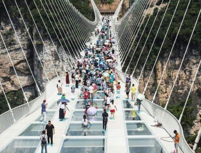 China Opens World's Longest Glass Bridge. I Bet Many Nigerians Won't Dare to cross