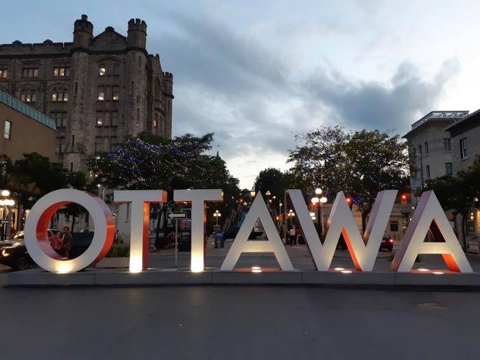 2020 University of Ottawa Faculty of Arts Dean’s Merit International Scholarship  – Canada