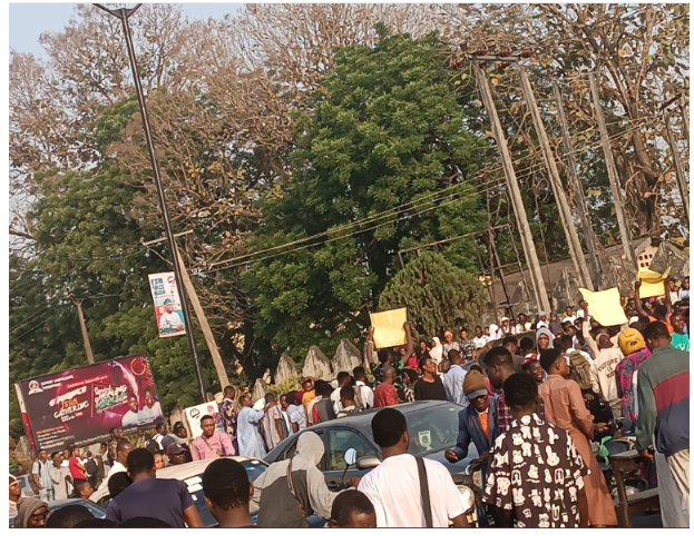 Ibadan Poly students protest hike in hostel refusal fee