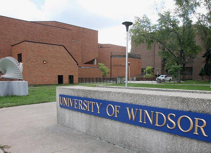 Students’ Alliance International Student Leader Scholarships at University of Windsor – Canada, 2021