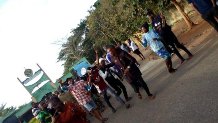 Osun State COE students protest over lecturers strike action