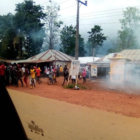 Security operatives reportedly open fire on protesting Kaduna students, Kaduna State Govt reacts