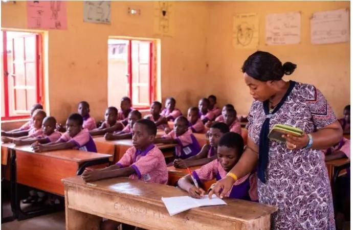 Abuja primary school teachers embark on an indefinite strike