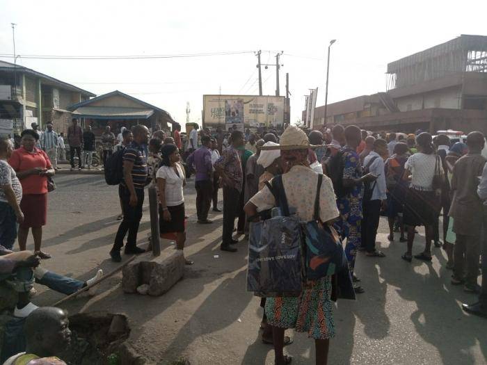 Economic hardship: Protest breaks out at UI school gate