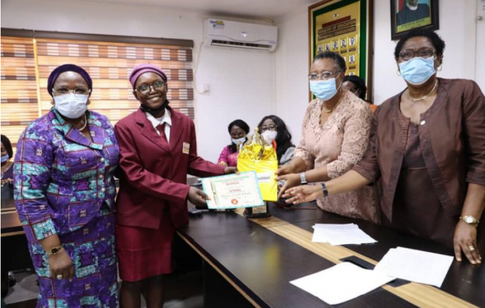 Lagos rewards 45 outstanding students for winning various competitions