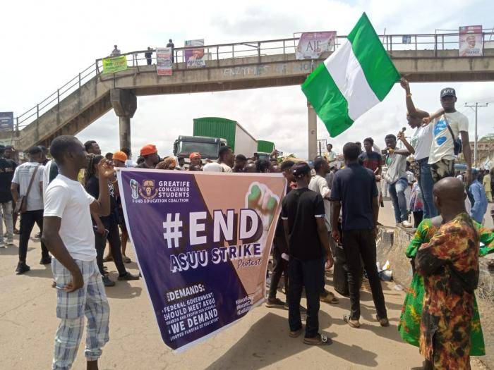 Students in Imo, Oyo, Ondo, Bauchi, others, protest prolonged ASUU strike (photos)