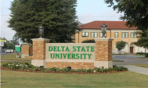 DELSU workers accuse the dean of engineering of embezzling students' dues